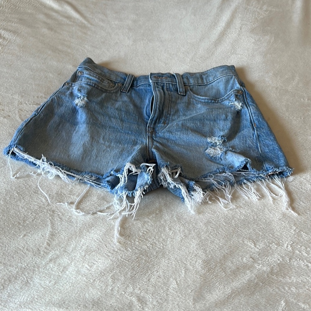 Madewell “The Perfect Jean Short Size 24